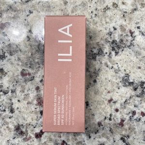 New in Box. Ilia super serum skin tint. Shade 9.5
